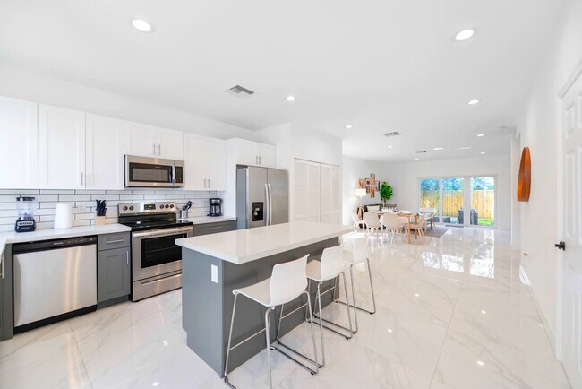 1175 NW 26th St unit FL1-ID1022299P, Miami, FL 33127 - photo 5