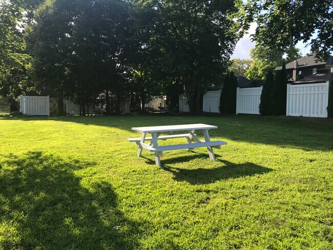 23 Prospect Ave, Niantic, CT 06357 - photo 7