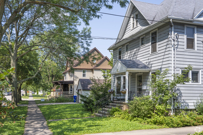 Downtown Appleton also has bungalow-style homes to offer.