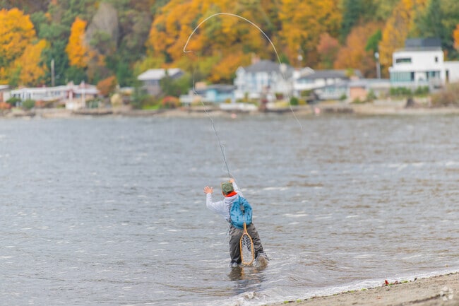 Catch a fish from the Puget Sound at Seahurst Park just five minutes away from Linde Hill Park.