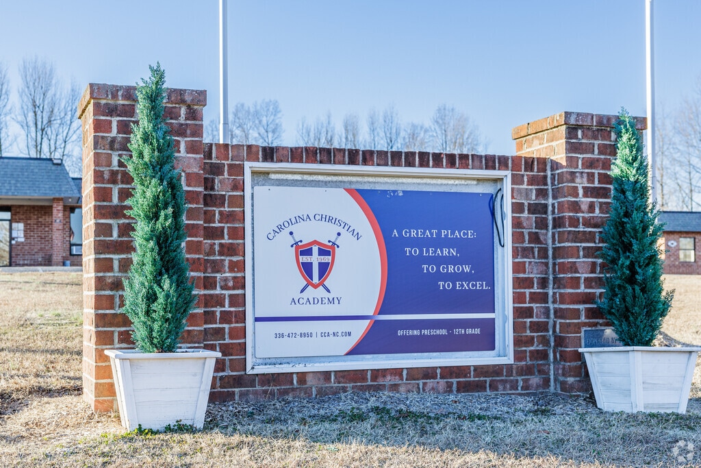 Carolina Christian Academy receives an A- rating on Niche.