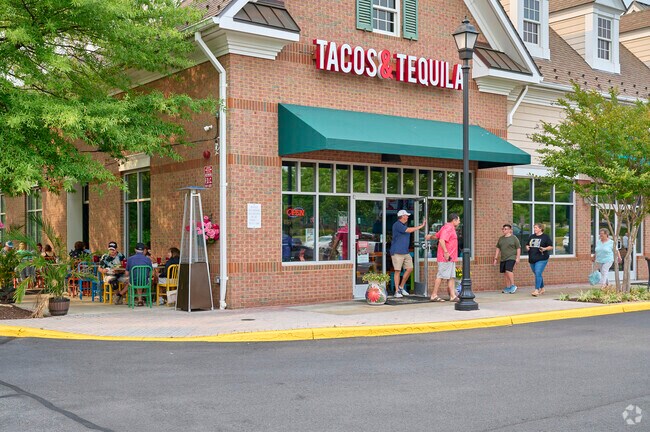 Tacos and Tequila serves Mexican-style food and drinks to Silver Lake residents.