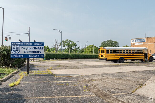 Dayton Smart Elementary School is a public, charter school in Dayton, Ohio.