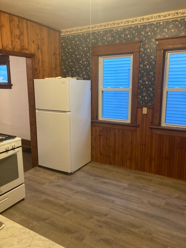 1436 E 9th St unit 2, Erie, PA 16503 - photo 5