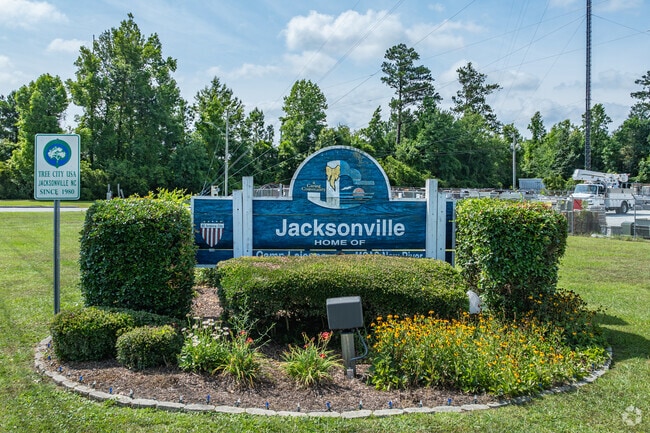 Piney Green is a quiet suburban neighborhood within Jacksonville NC.