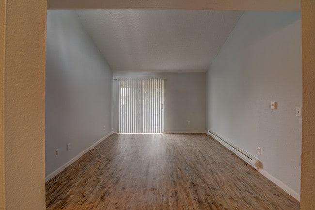 Parkwood Terrace, Bremerton, WA 98310 - photo 7