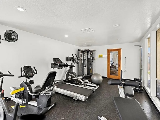 450 Stoney Point Way unit 140, Oceanside, CA 92058 - photo 5