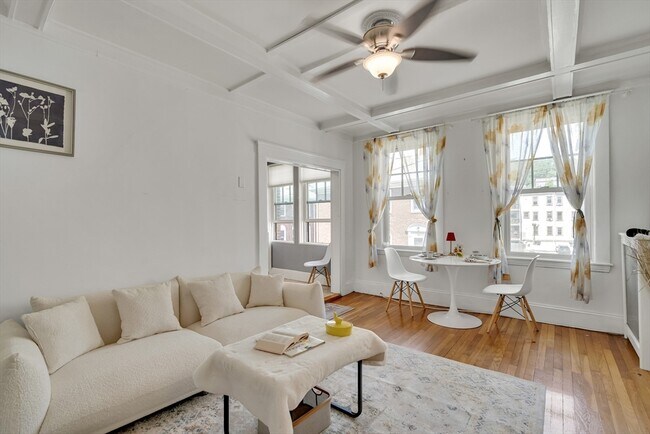 130 Sutherland Rd unit 1, Brighton, MA 02135 - photo 2