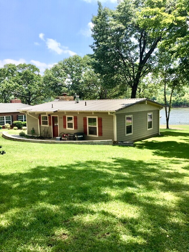 1114 W 17th St, Grove, OK 74344 - photo 3