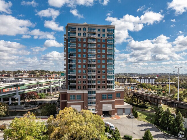 The Vistas on the James offers Shockoe Slip homes with James River and downtown views.