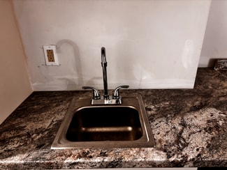 5 Oak St, Coatesville, PA 19320