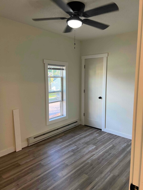 120 E Saratoga St unit Upper, Tomah, WI 54660 - photo 4