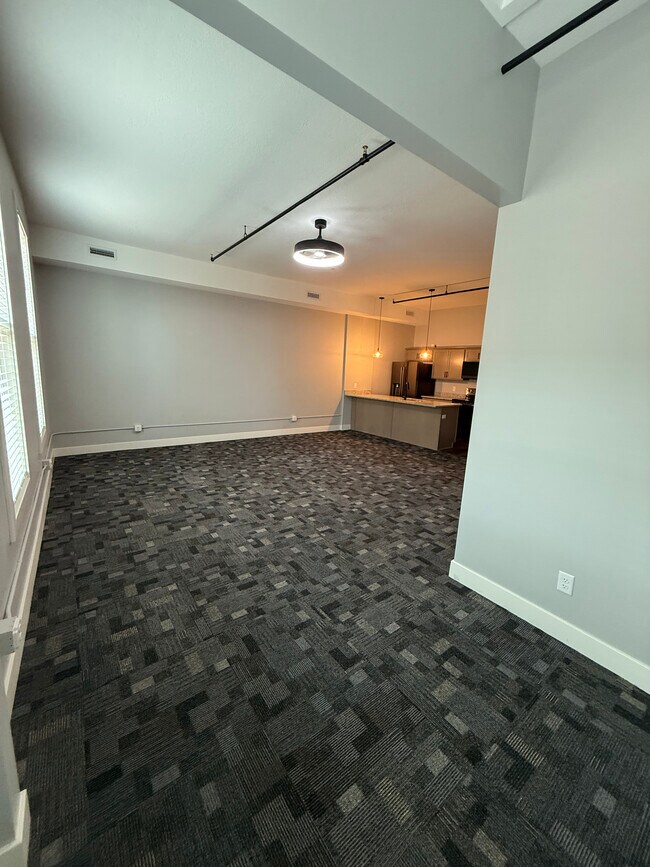 Apt 201