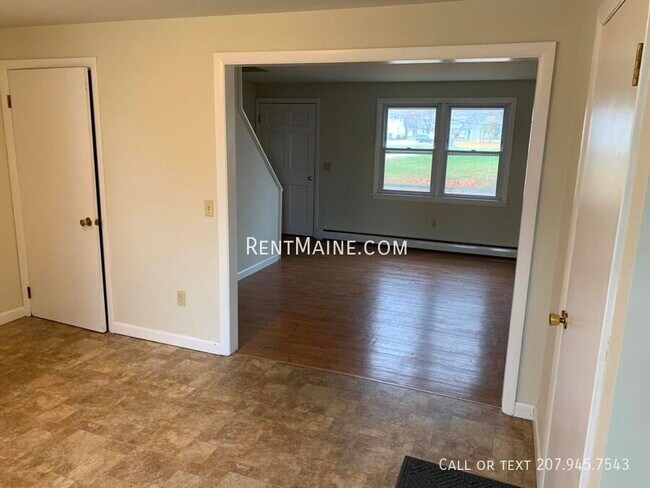 33 Yale St, Bangor, ME 04401 - photo 5