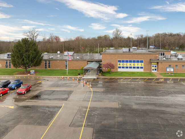 Local residents choose Clermont Northeastern Middle School to send their Students.