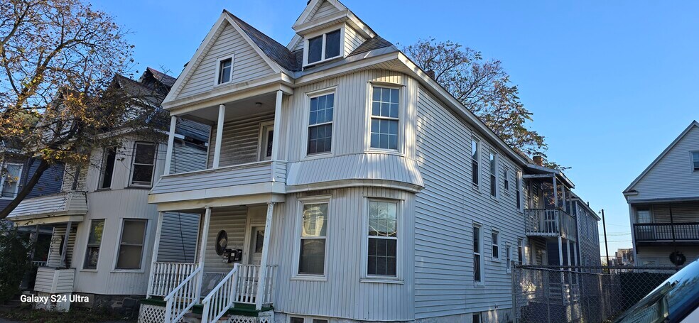 633 Hamilton St unit 1, Schenectady, NY 12307 - photo 1