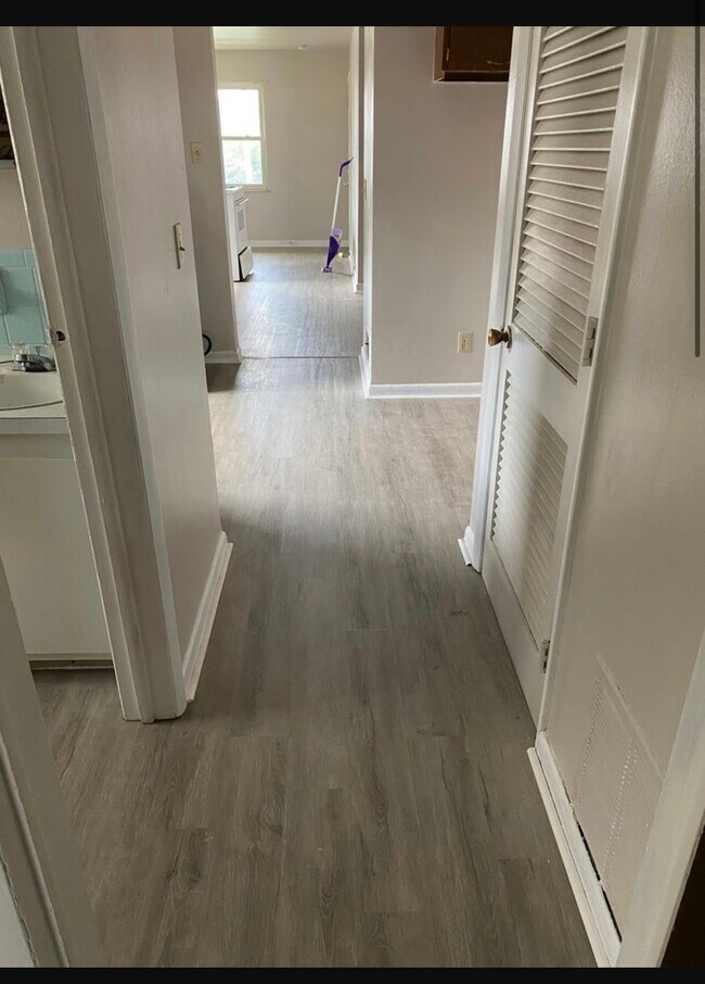 1315 Chardon Ct unit A, Dayton, OH 45403 - photo 6