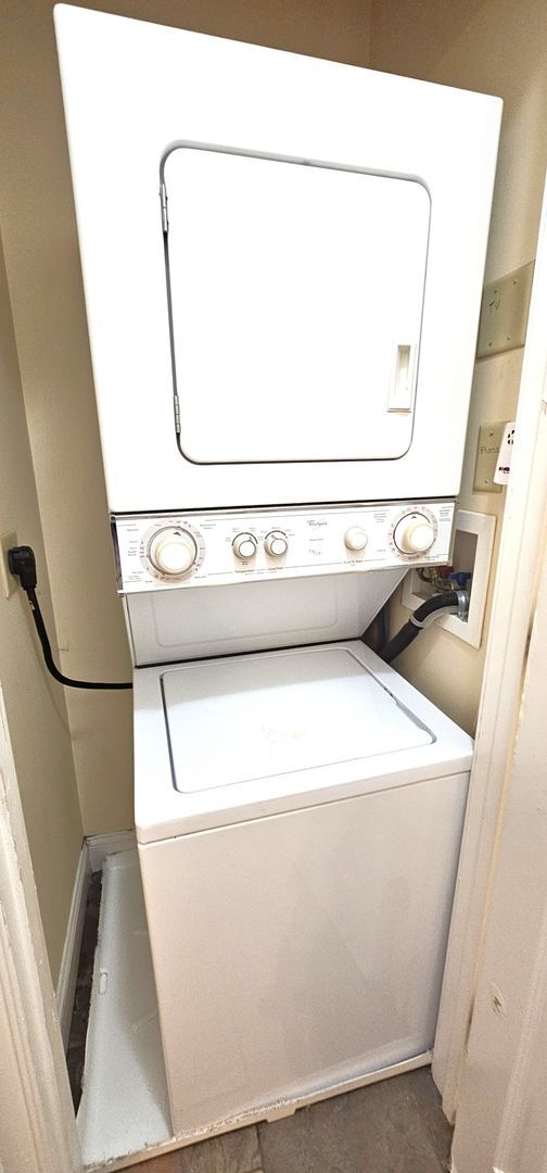 51 N Champlain St unit 5, Burlington, VT 05401 - photo 6