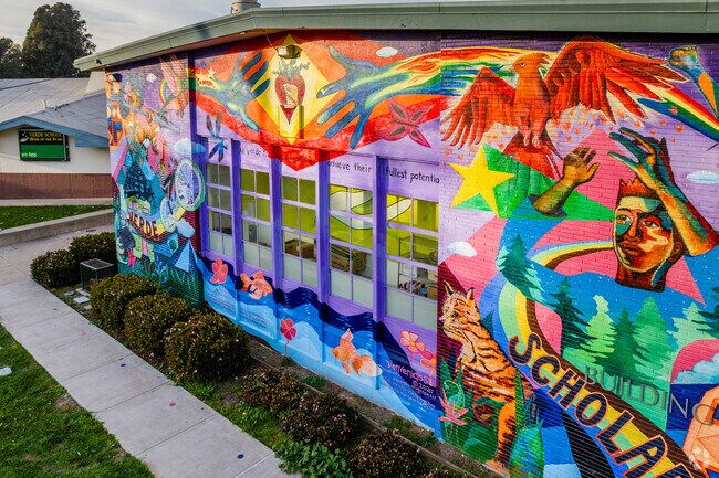 Verde Elementary School has amazing art throughout the school campus in Richmond.