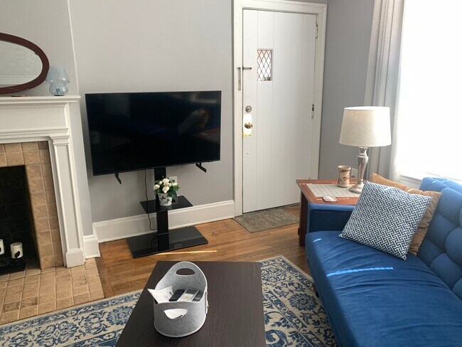 1411 Winburn Dr, East Point, GA 30344 - photo 5