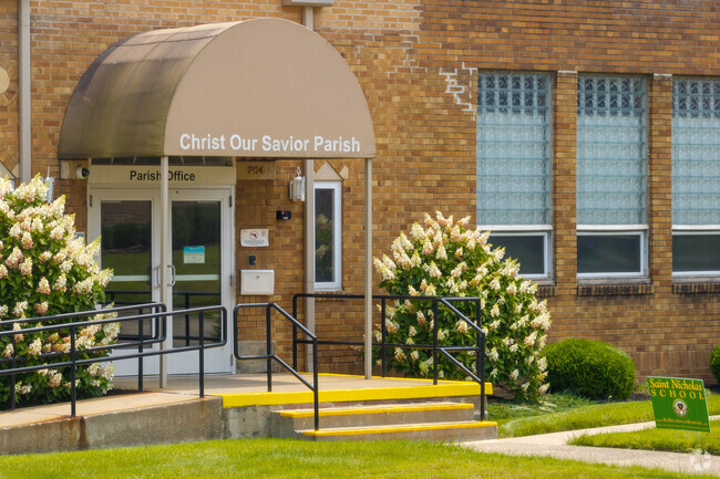 Welcome to St. Nicholas School
Private Elementary & Middle School