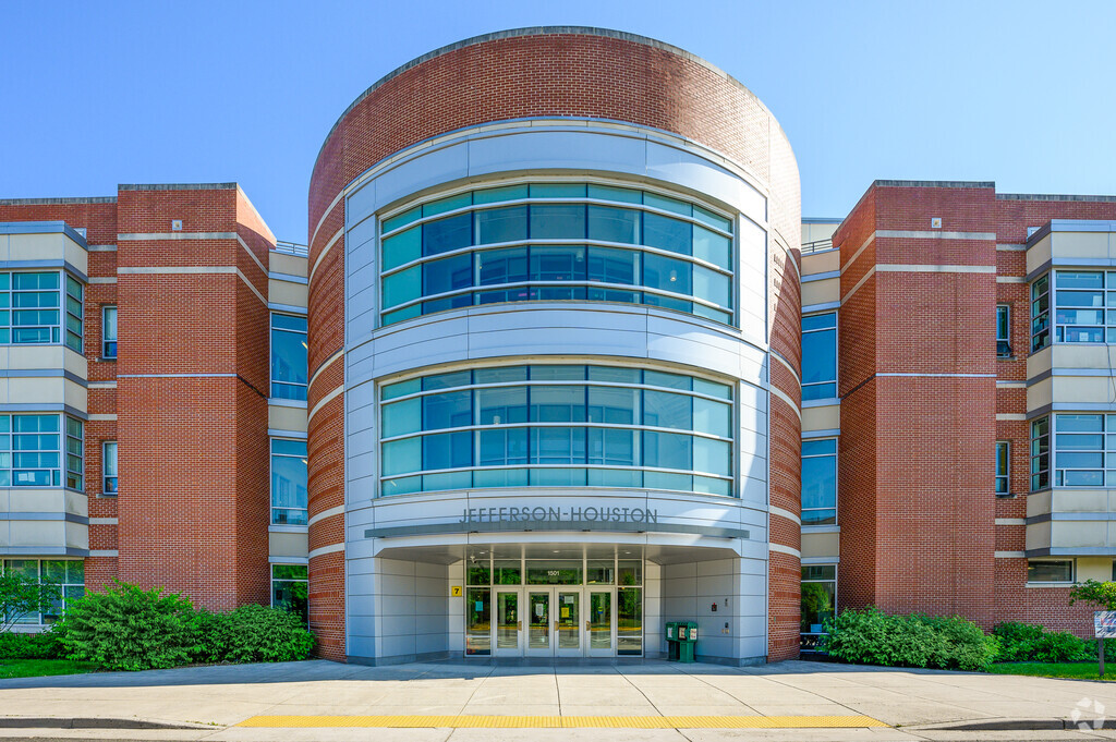 Jefferson-Houston is a highly-rated school in Parker Gray.