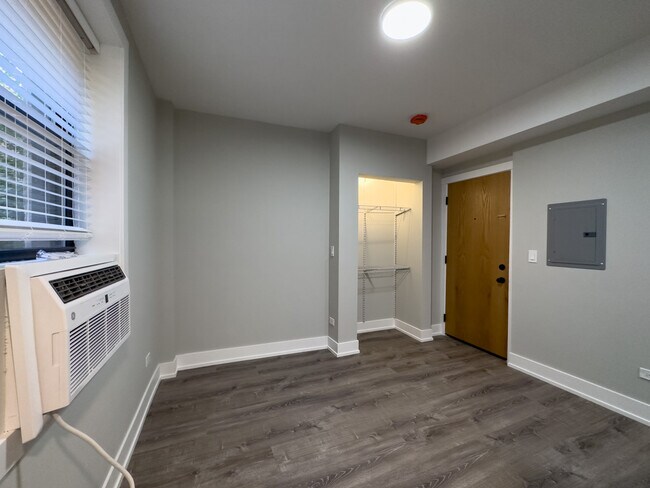 503 W Belmont Ave unit A03C, Chicago, IL 60657 - photo 7