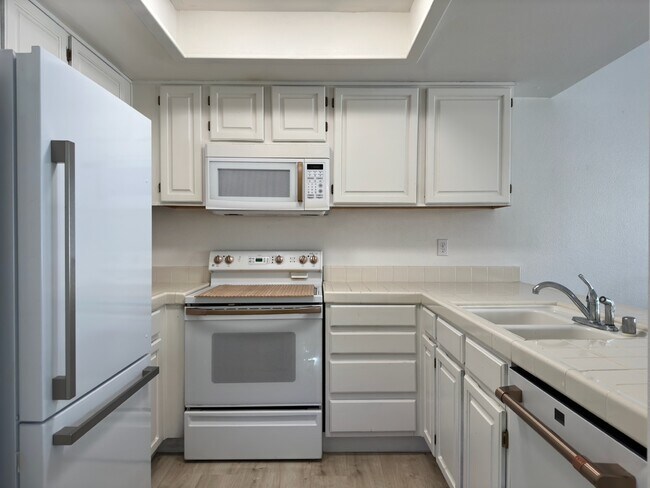 2875 Idlewild Dr unit 12, Reno, NV 89509 - photo 5