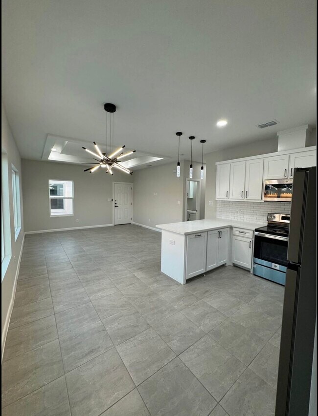 3524 S Dominique Dr unit 3, Pharr, TX 78577 - photo 2