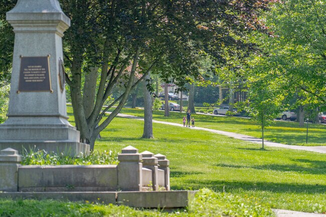 City Park includes historic statues and serene walking trails.