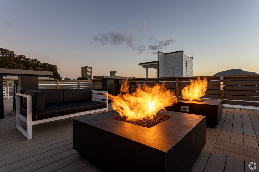 Riverwalk at Cameron Harbor, Chattanooga, TN 37402 - photo 1