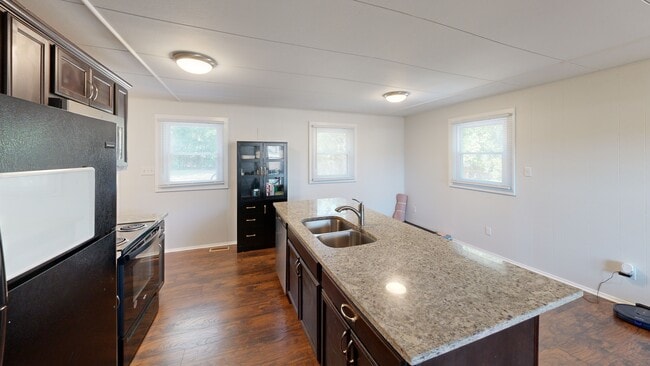 4112 Legion Rd, Hope Mills, NC 28348 - photo 2