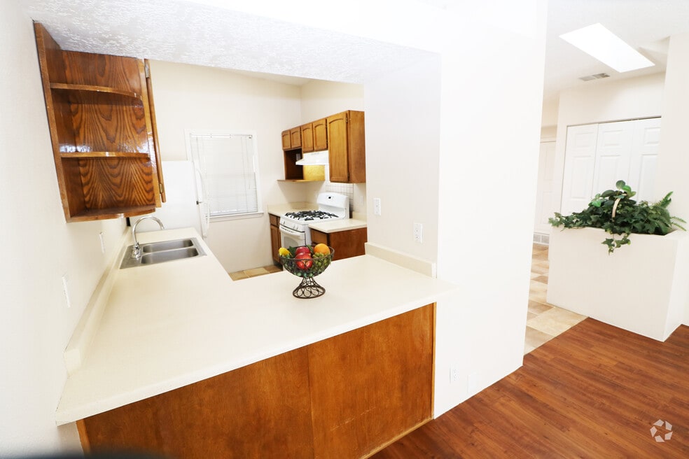 1/2 OFF FIRST MONTHS RENT