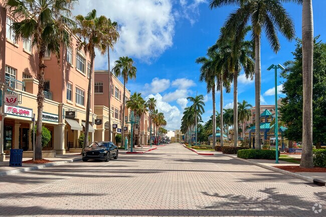 Downtown Boca Raton- Mizner Park