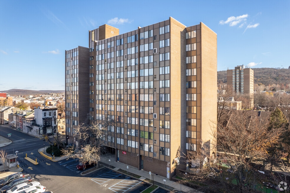 Berkshire Towers, Reading, PA 19601 - photo 1