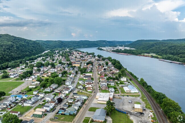 Trade comes to Wellsville by rail and by boat and ships out from here.