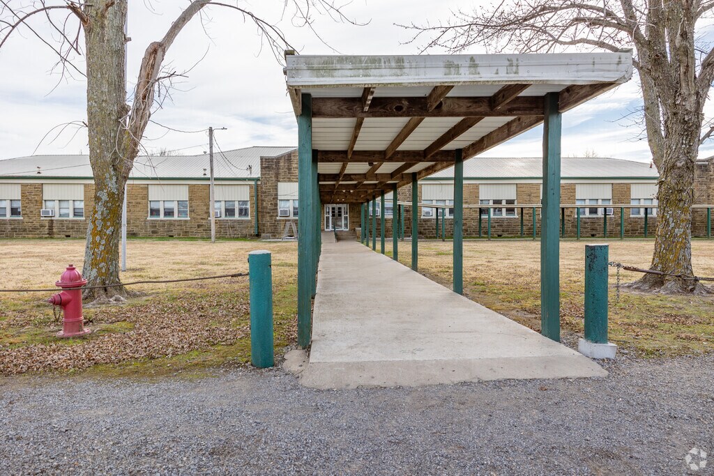 Wainwright Public School, Rankings & Reviews