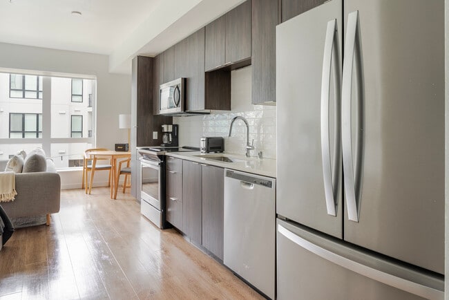 238 13th St unit FL7-ID2015, Oakland, CA 94612 - photo 6