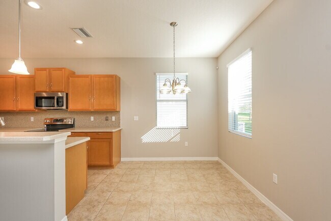 6222 Twin Bridges Dr, Zephyrhills, FL 33541 - photo 5