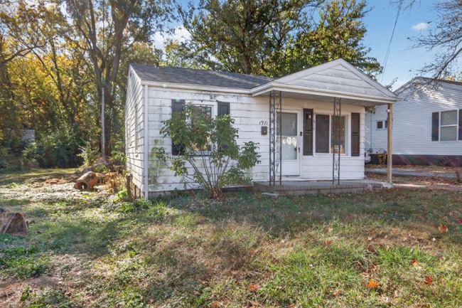 1971 E Cantrell St, Decatur, IL 62521 - photo 2