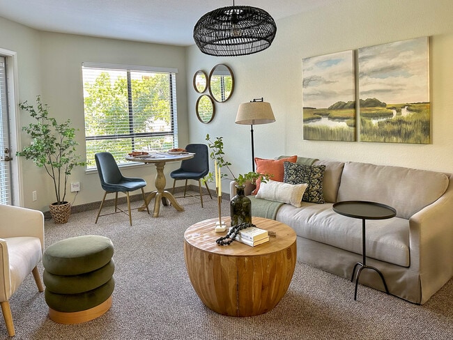 Carlton Concord, Concord, CA 94520 - photo 2