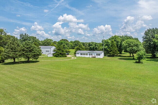Manufactured homes can sit on large spacious acreages in and around Montreal.