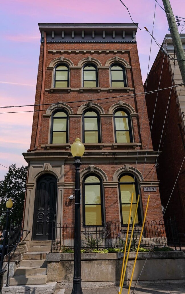 440 Hopkins St Unit 3, Cincinnati, OH 45203