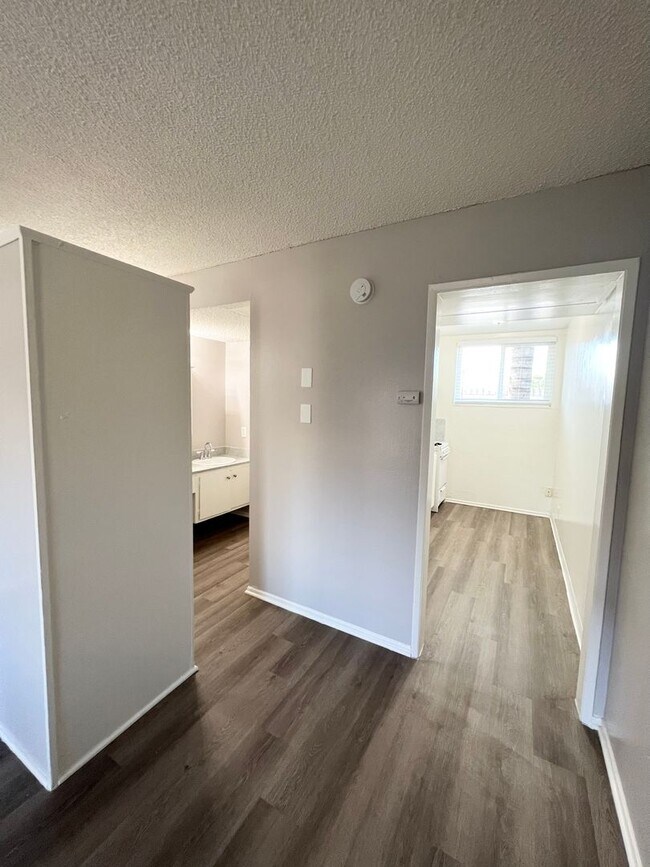 ARTESIA (Garden), Long Beach, CA 90805 - photo 4