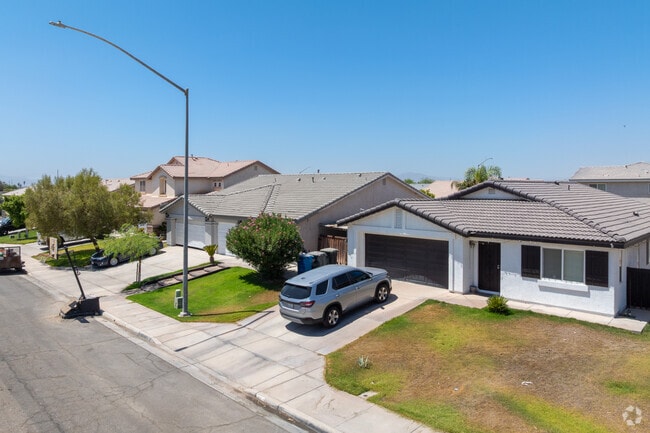 Ranch-style homes in Heber offer affordable options with driveway and garage space.