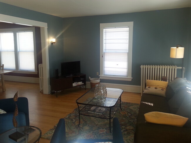This photo is representative of the apartment for rent. The orientation & colors may differ.