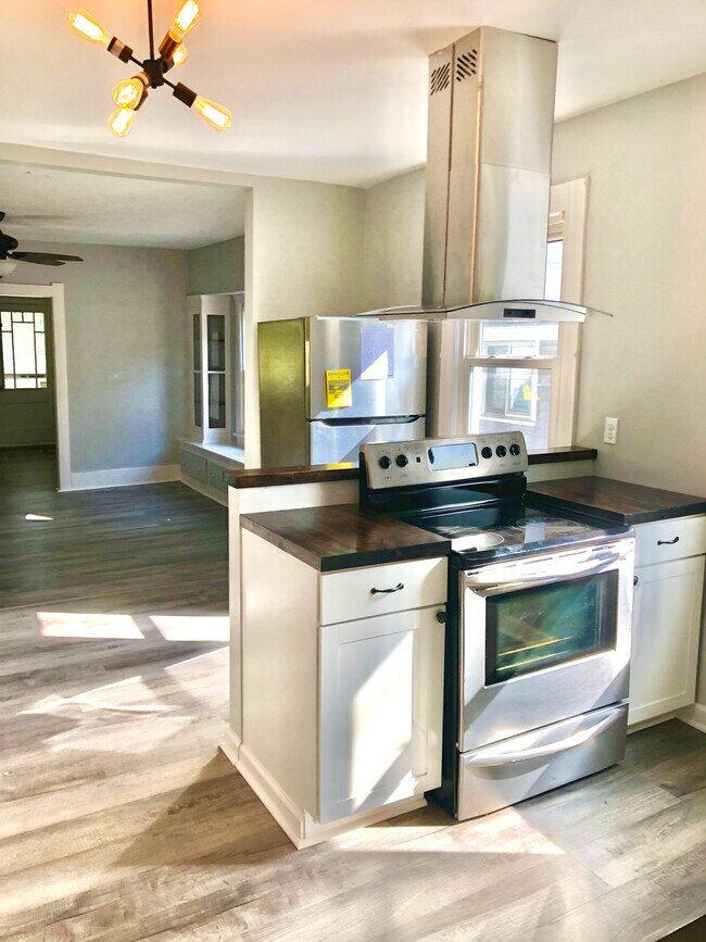 2410 W 10th St Unit Up, Cleveland, OH 44113