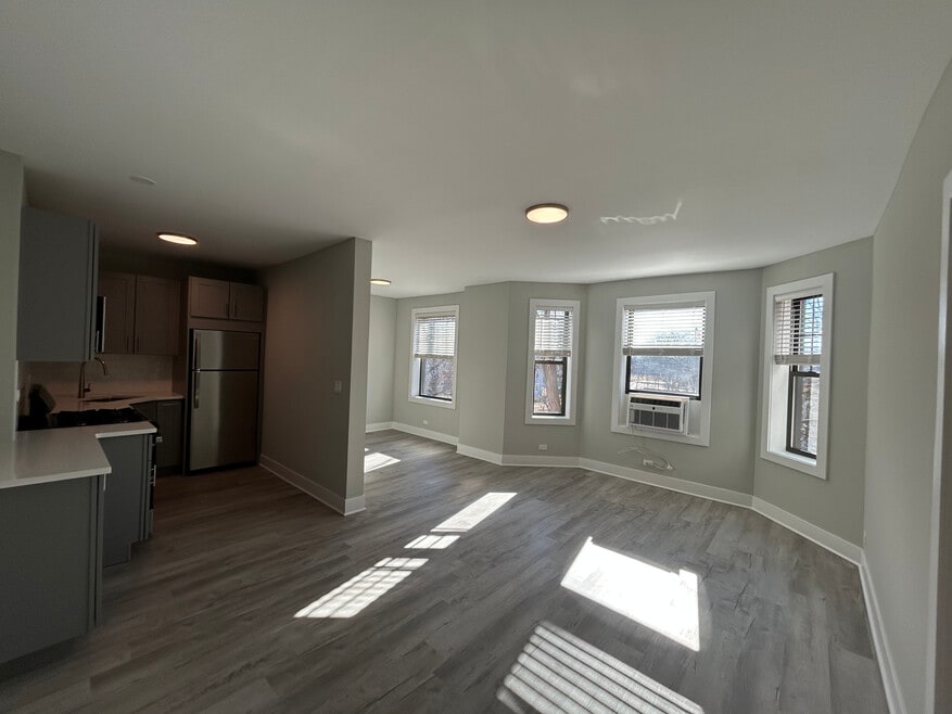 372 Hazel Ave unit B5, Glencoe, IL 60022 - photo 1