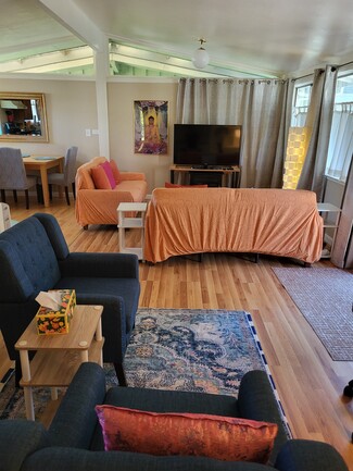 1033 Broadmoor Dr, Napa, CA 94558