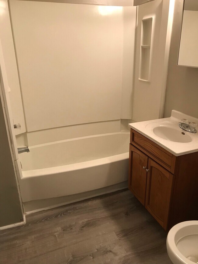 2113 Magazine St, Louisville, KY 40211 - photo 3